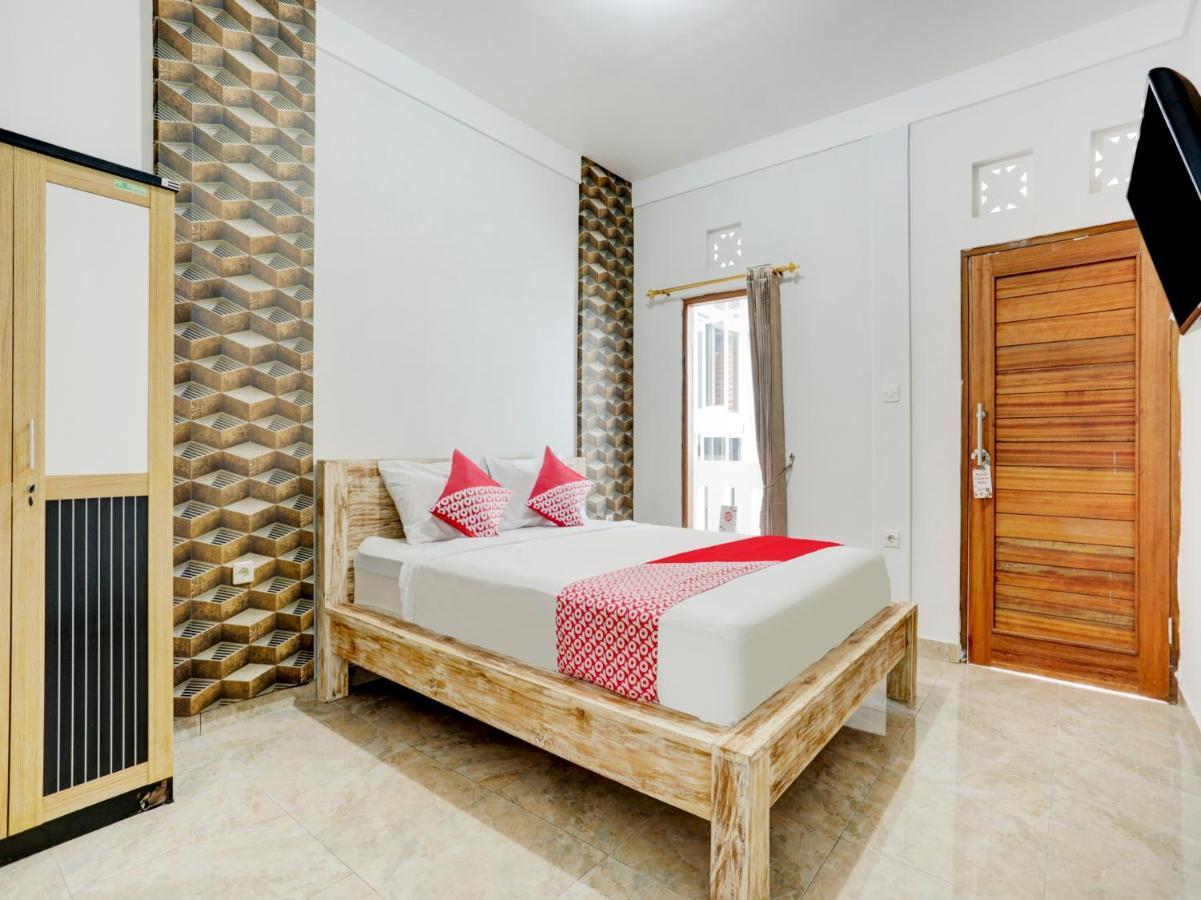 Oyo Flagship 90756 Melasti Hills Room & Cafe Ungasan Exterior foto