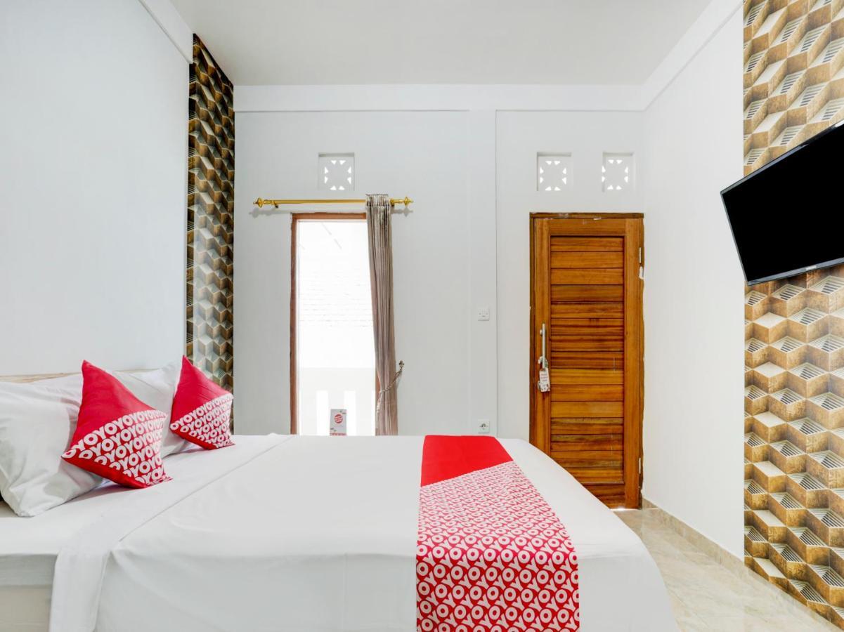 Oyo Flagship 90756 Melasti Hills Room & Cafe Ungasan Exterior foto